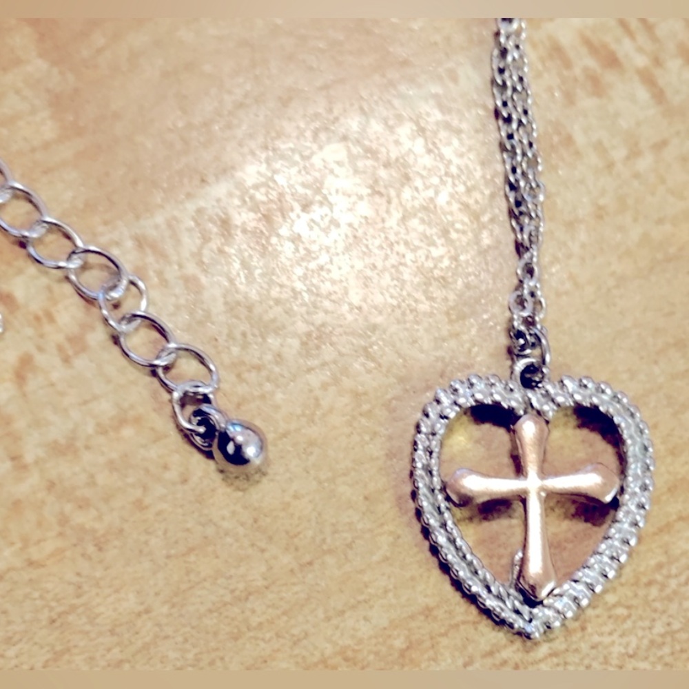 Free💰 w/bundle Necklace Modern Heart Silvertone +-1” w Goldtone Cross 18”mchain